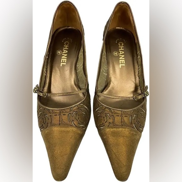 CHANEL Camellia Maryjane’s Flower Laser Cut Pumps Size 5.5 - Picture 1 of 13